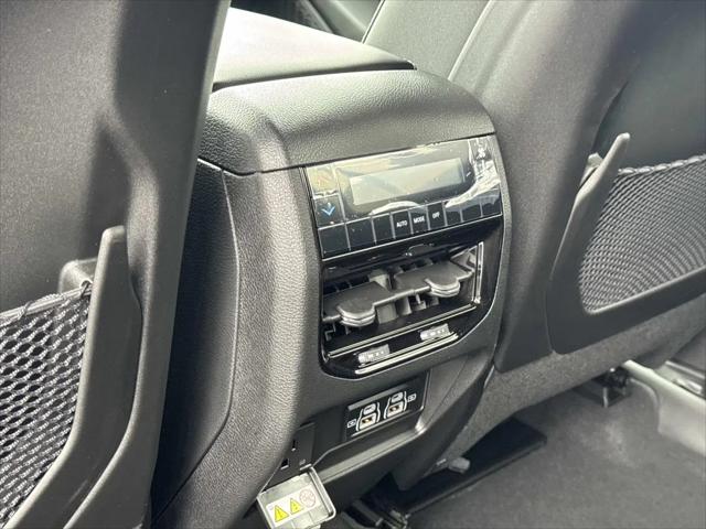 2026 Jeep Grand Cherokee L Altitude 4x2