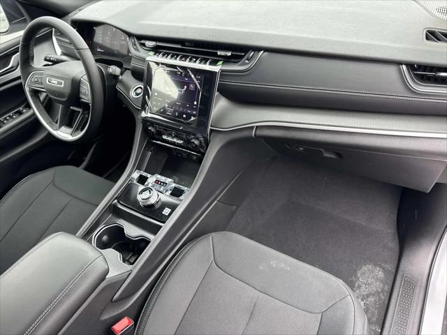 2026 Jeep Grand Cherokee L Altitude 4x2