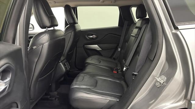 2016 Jeep Cherokee Overland