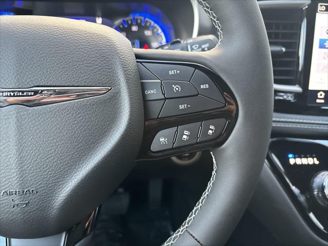 2026 Chrysler Pacifica Select AWD