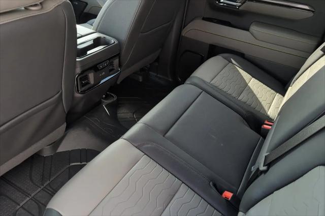 2026 Chevrolet Silverado 1500 4WD Crew Cab Short Bed ZR2