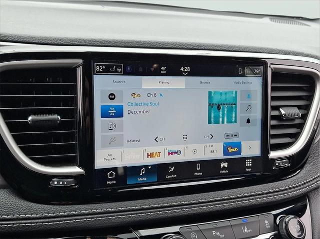 2026 Chrysler Pacifica Select AWD