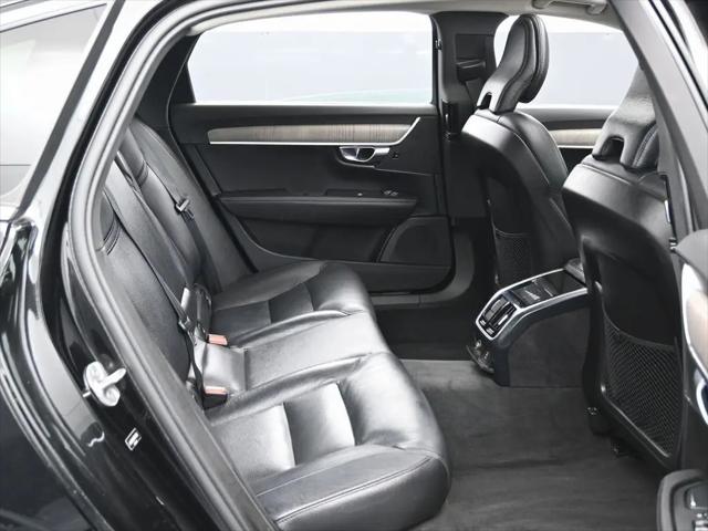 2023 Volvo S90 B6 Plus