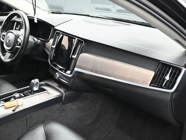 2023 Volvo S90 B6 Plus