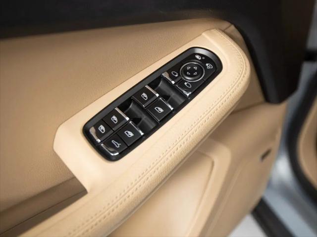 2021 Porsche Macan Macan