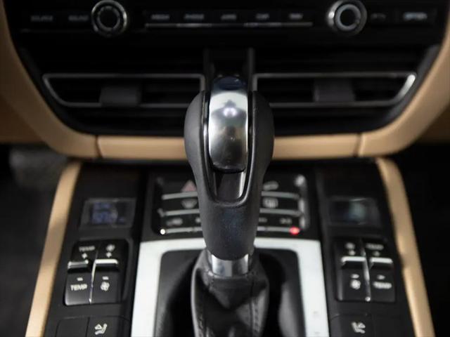 2021 Porsche Macan Macan