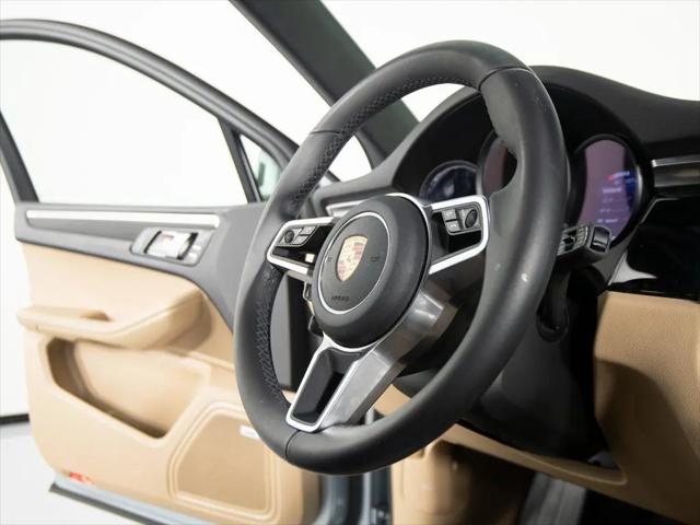 2021 Porsche Macan Macan