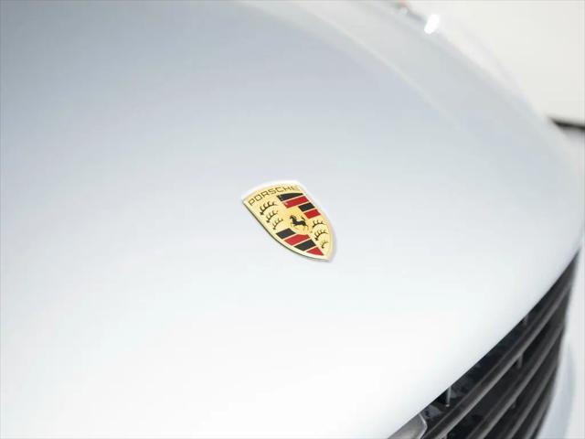 2021 Porsche Macan Macan