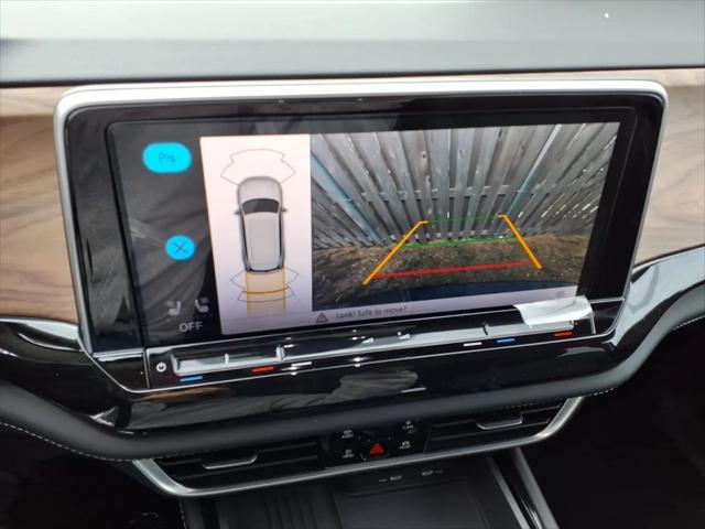 2026 Volkswagen Atlas SE with Technology