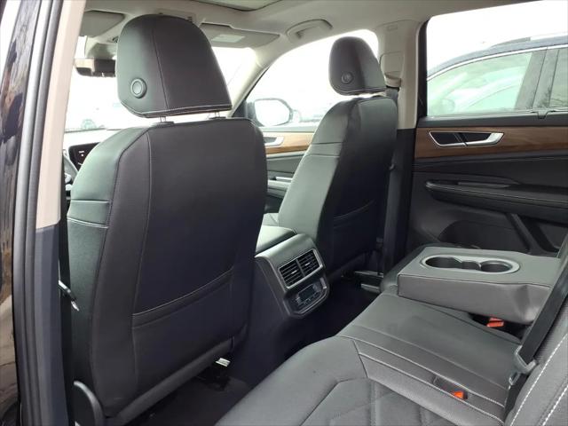 2026 Volkswagen Atlas SE with Technology