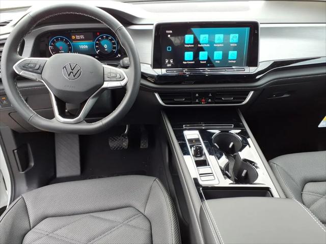 2026 Volkswagen Atlas Cross Sport SE with Technology