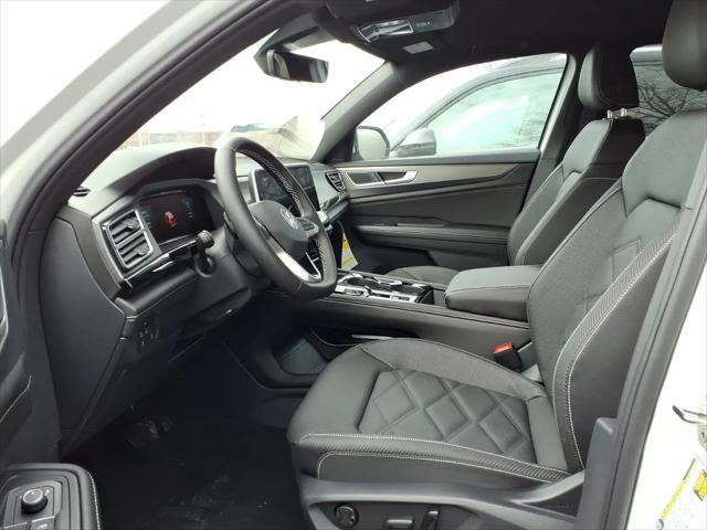 2026 Volkswagen Atlas Cross Sport SE with Technology