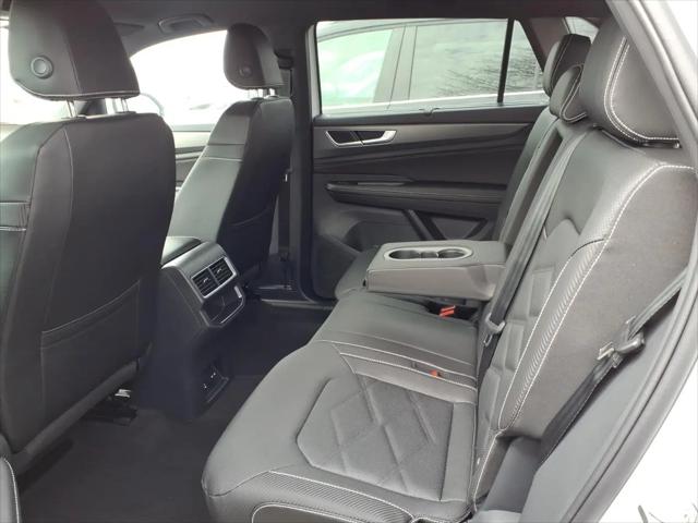 2026 Volkswagen Atlas Cross Sport SE with Technology