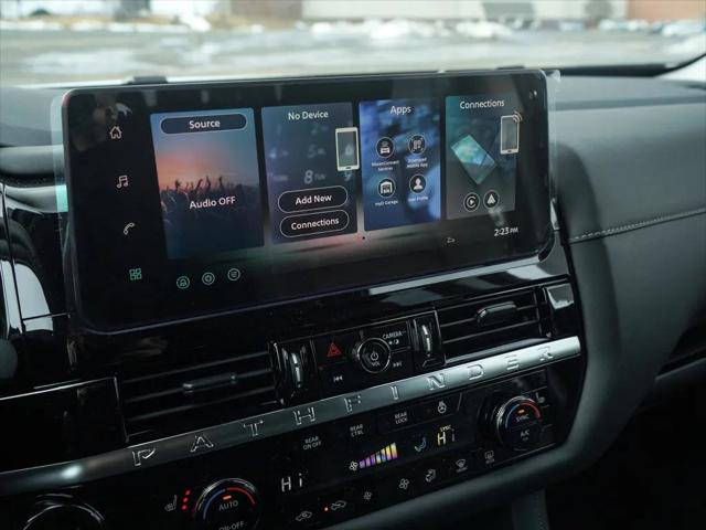2026 Nissan Pathfinder SL
