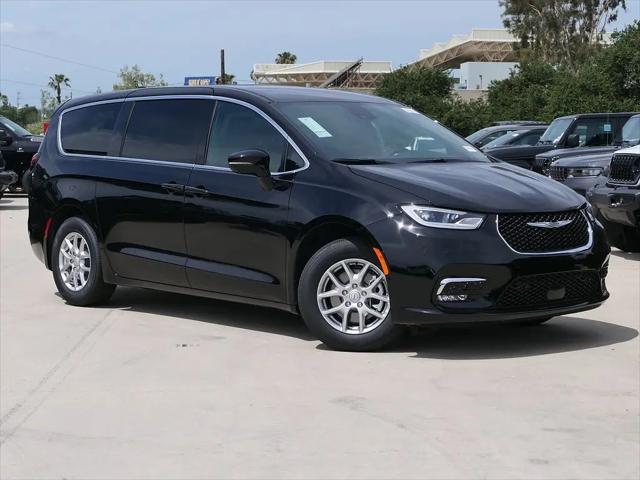 2026 Chrysler Pacifica Select for sale in Van Nuys, CA