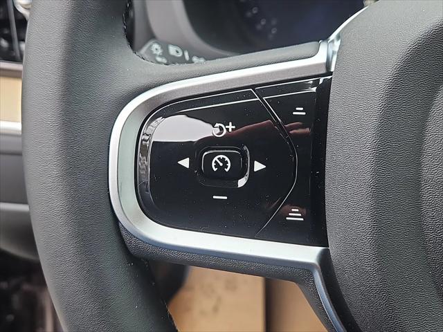 2026 Volvo XC60 B5 Core