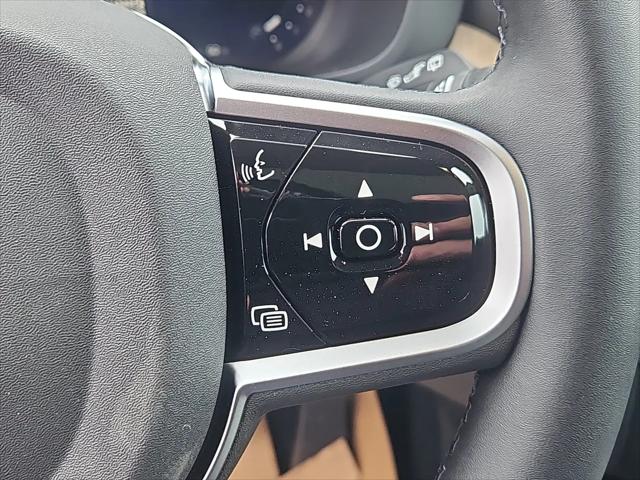 2026 Volvo XC60 B5 Core