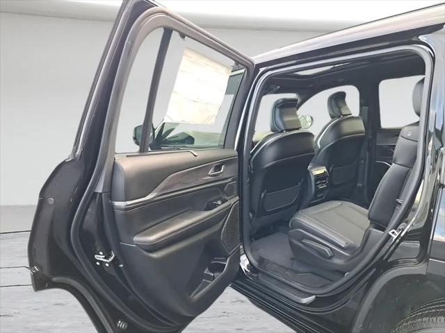 2025 Jeep Grand Cherokee L Overland 4x4