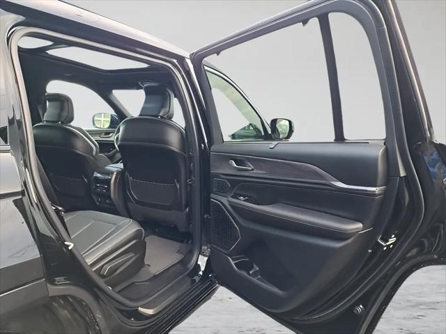 2025 Jeep Grand Cherokee L Overland 4x4