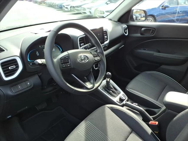 2026 Hyundai Venue SEL w/Two-Tone Roof