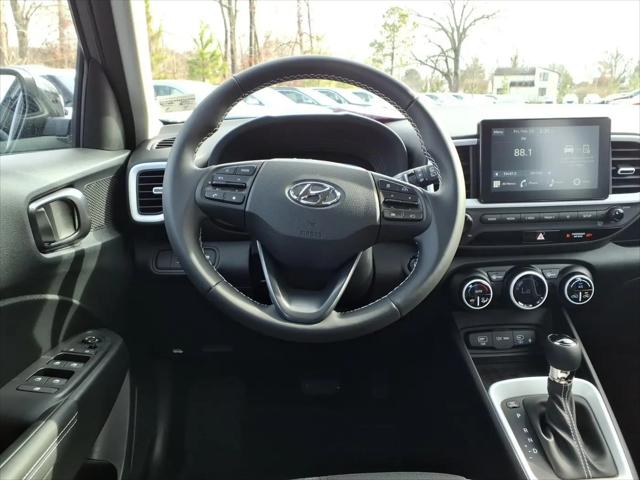 2026 Hyundai Venue SEL w/Two-Tone Roof