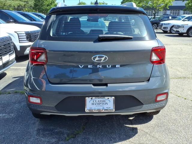 2026 Hyundai Venue SEL w/Two-Tone Roof