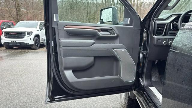 2026 GMC Sierra 3500HD Crew Cab, Long Bed, Denali Dual Rear Wheel, 4WD