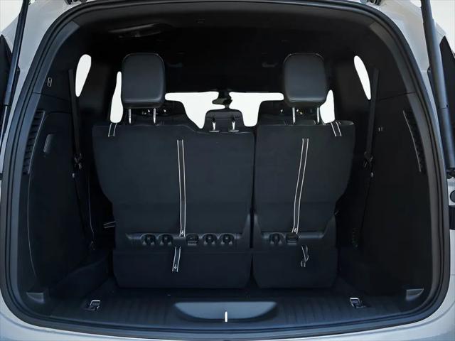 2026 Chrysler Pacifica Select AWD