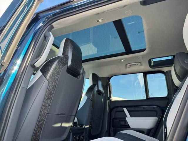 2026 Land Rover Defender P635 OCTA
