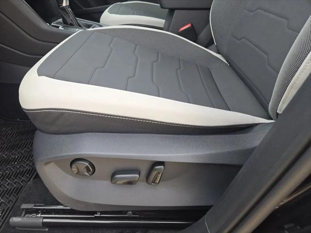 2026 Volkswagen Taos SE