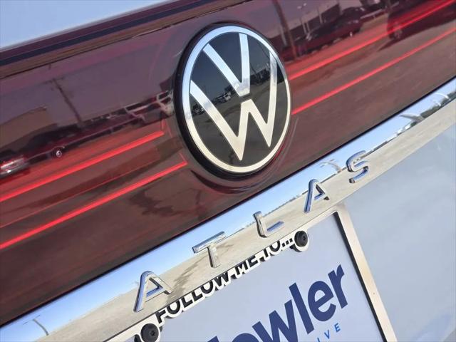 2026 Volkswagen Atlas SE with Technology