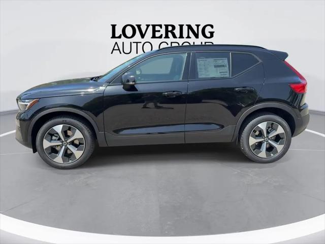 2026 Volvo XC40 Plus, B5 AWD Gas (mild hybrid), Dark