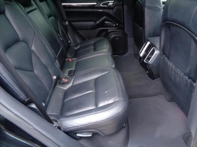 2016 Porsche Cayenne Cayenne