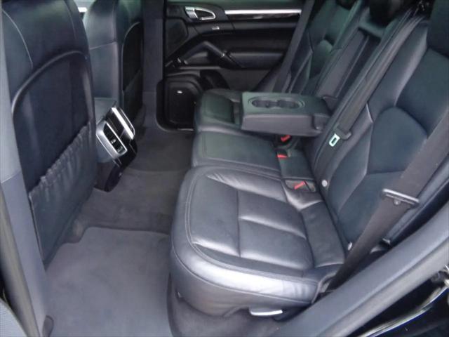 2016 Porsche Cayenne Cayenne
