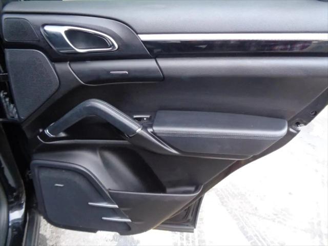 2016 Porsche Cayenne Cayenne