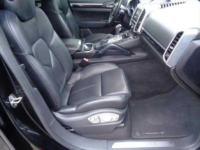 2016 Porsche Cayenne Cayenne
