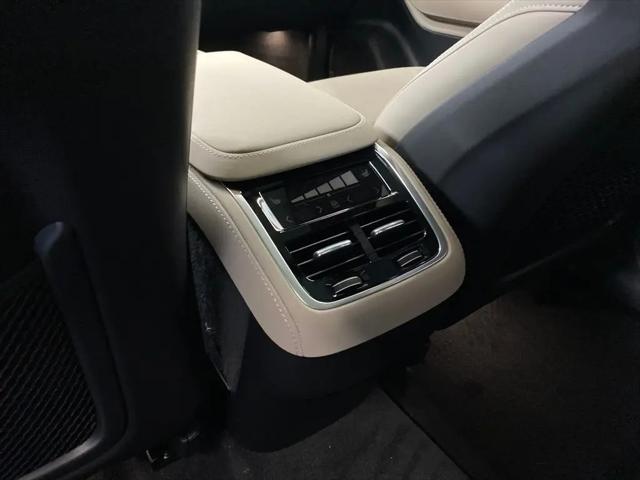 2026 Volvo XC90 Plus, B6 AWD Gas (mild hybrid), Gasoline, Bright, 7 Seats