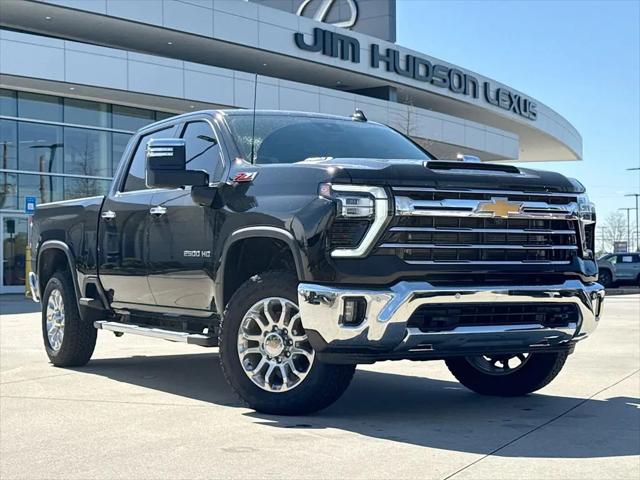 2025 Chevrolet Silverado 2500HD 4WD Crew Cab Standard Bed LTZ