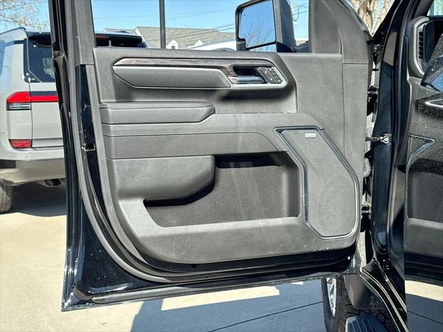 2025 Chevrolet Silverado 2500HD 4WD Crew Cab Standard Bed LTZ