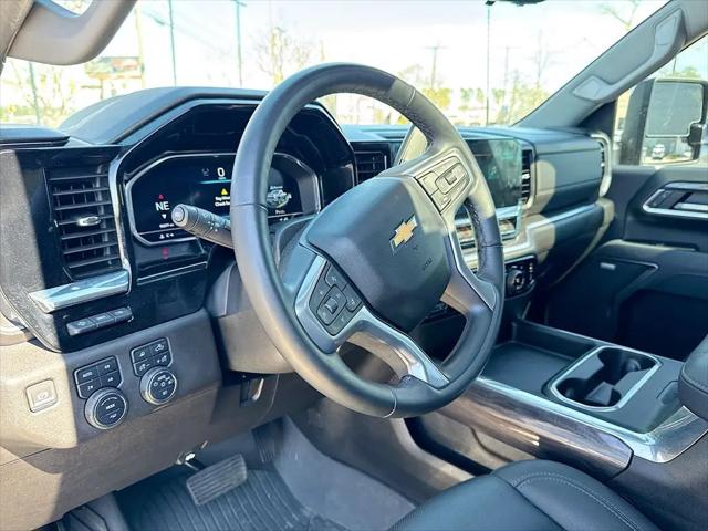 2025 Chevrolet Silverado 2500HD 4WD Crew Cab Standard Bed LTZ