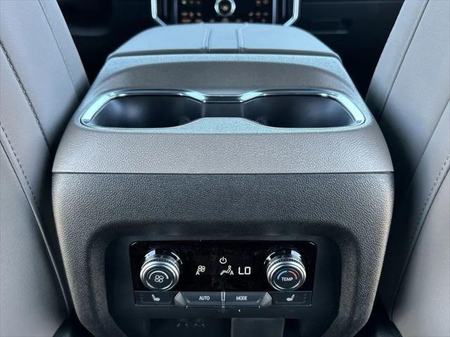 2026 GMC Acadia Elevation AWD