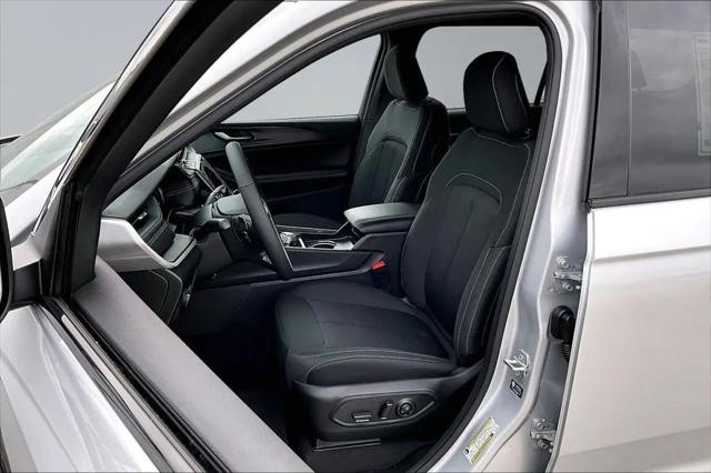 2026 Jeep Grand Cherokee L Altitude 4x4