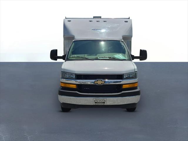 2026 Chevrolet Express Cutaway 4500 Van
