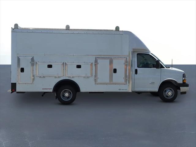 2026 Chevrolet Express Cutaway 4500 Van