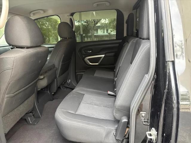 2017 Nissan Titan SV