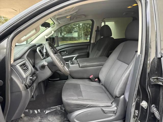 2017 Nissan Titan SV
