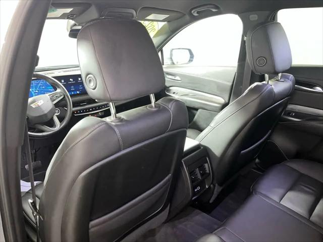 2025 Cadillac XT4 FWD Premium Luxury