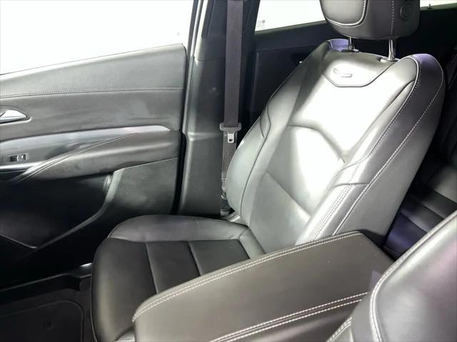2025 Cadillac XT4 FWD Premium Luxury