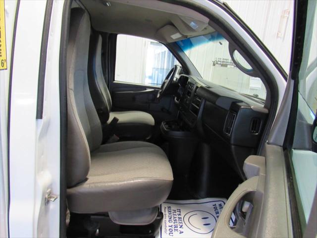2015 Chevrolet Express Cutaway 3500