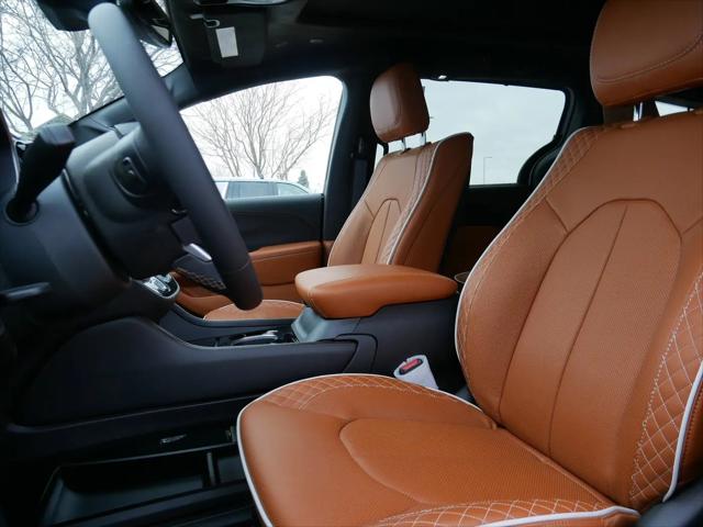 2026 Chrysler Pacifica Pinnacle AWD